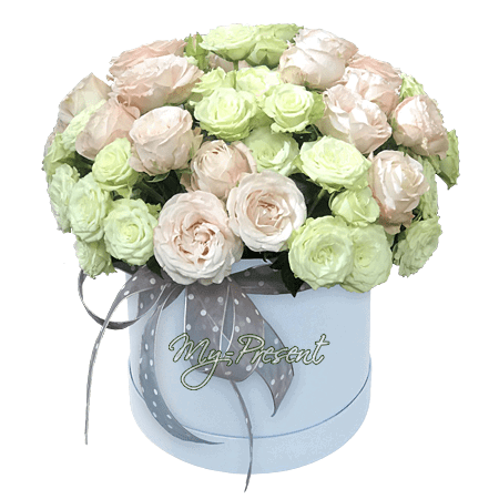 Pulveriser des roses dans une boîte decorative